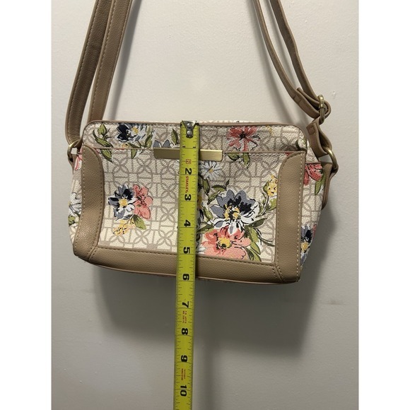 Time & Tru Floral Purse Vegan Leather Floral Design - Picture 4 of 6